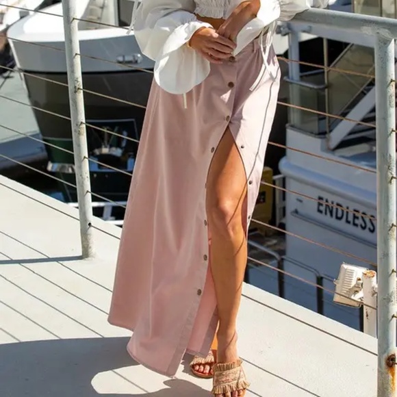 Button Down Skirt - Picture 4 of 8